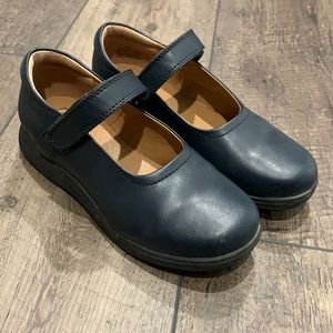 Navy Mary Jane shoes sz 2W